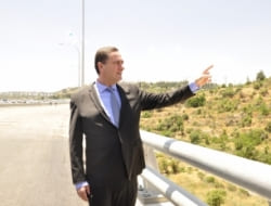Министр Исраэль Кац: со 2 мая вводится запрет на проезд крупнотоннажного транспорта в часы пик на всех центральных шоссе юга страны, ведущих к Сектору