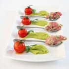 Вестник News: Итальянский деликатес: фарш из свежего красного тунца с кремом из авокадо
